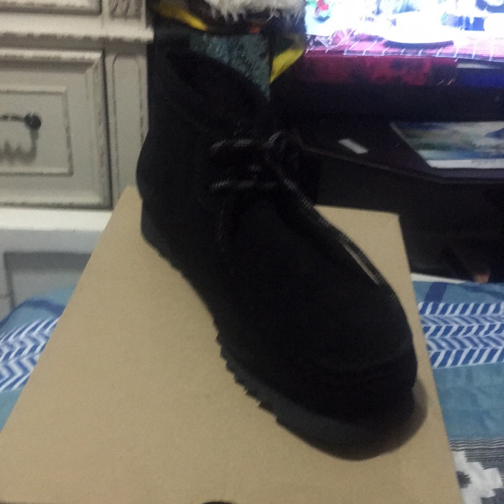 Clark’s Wallabee Fire